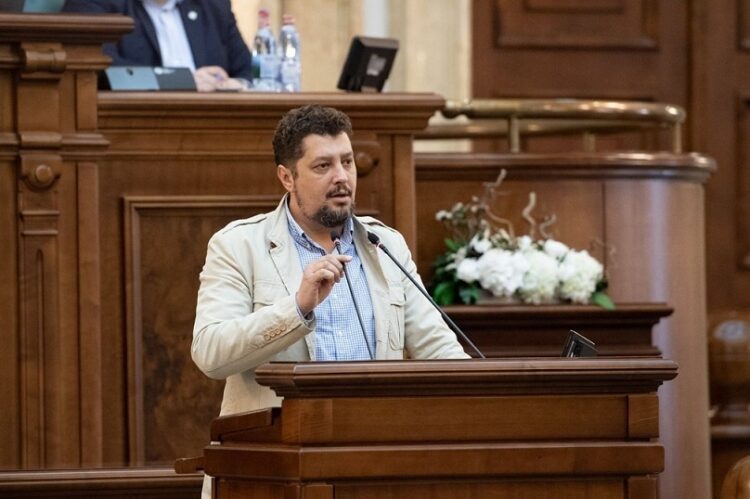 Claudiu Foto.jpg