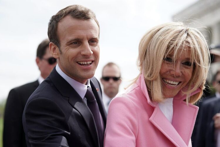 Macrons.jpg
