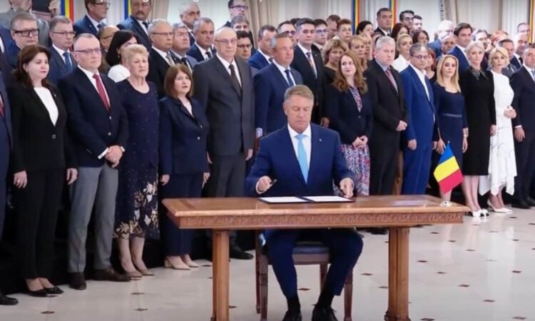 Iohannis 1000x600 1.jpg