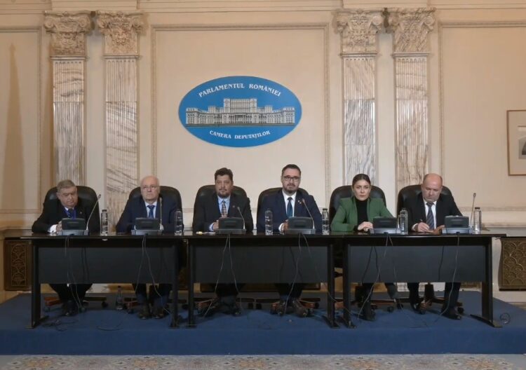 Conf Aur Parlament.jpg