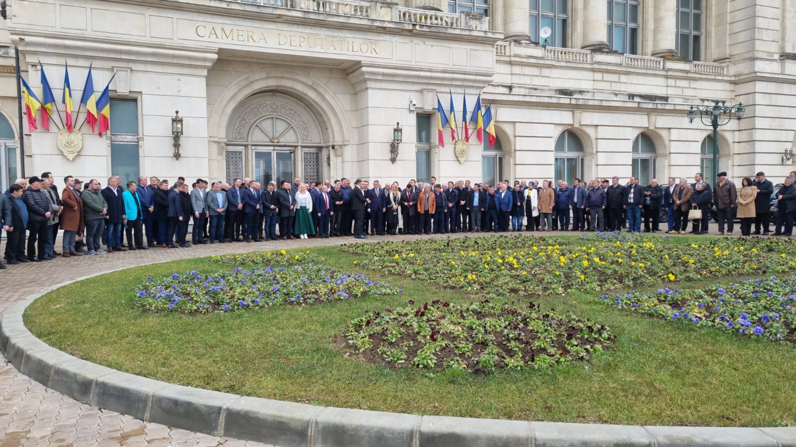 150 de aleși locali vin alături de AUR