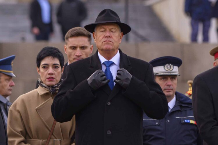 Klaus Iohannis Al Pacino Scaled.jpg