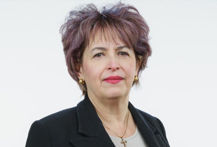Deputat Aur Nina.jpg