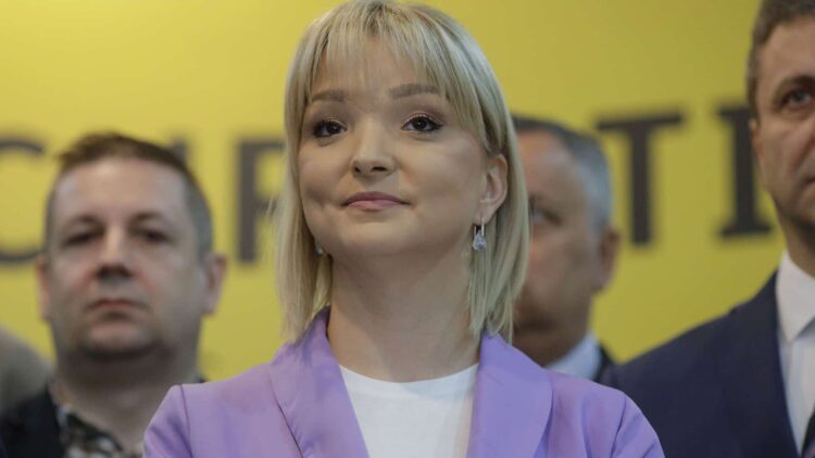 Lidia Vadim Tudor.jpg